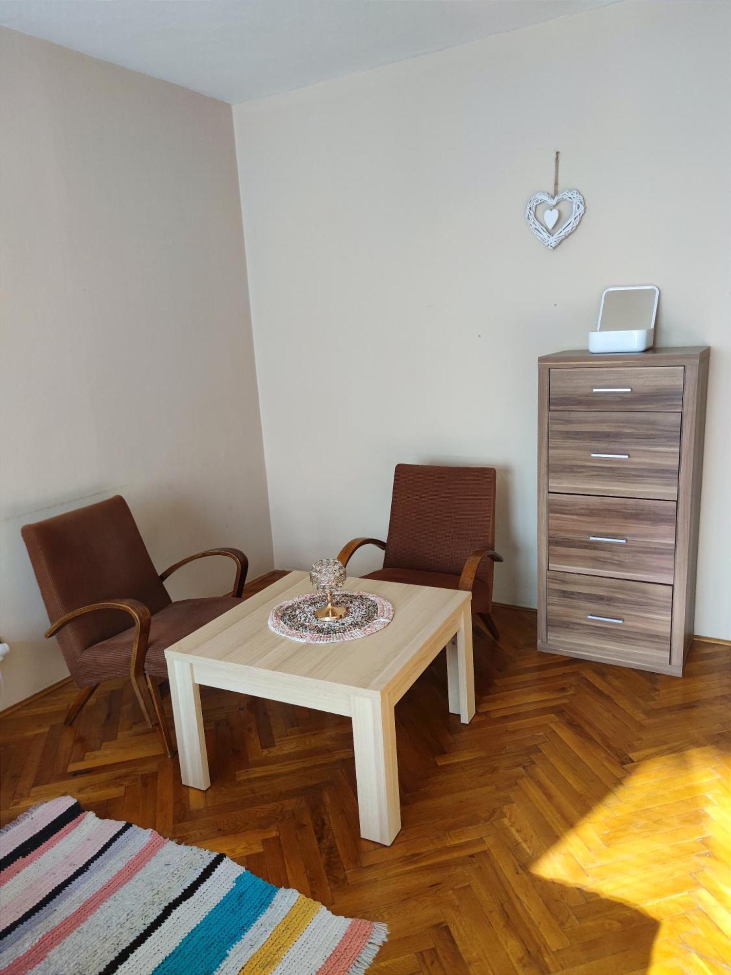 Fast Apartment In The Centrum Levice Eksteriør billede